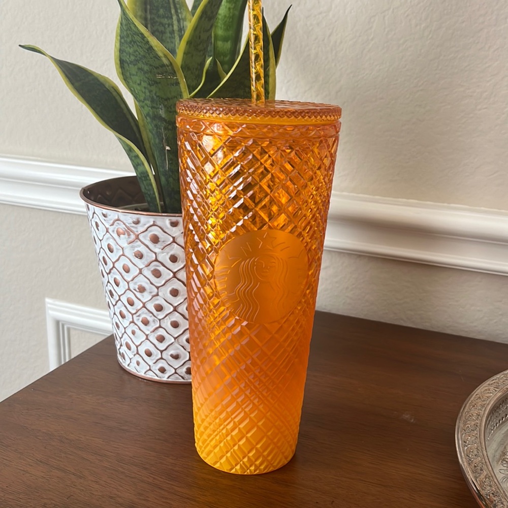 Brand New Starbucks Tumbler Summer 2022 Mango Ombré Jeweled Venti 24 oz Tumble